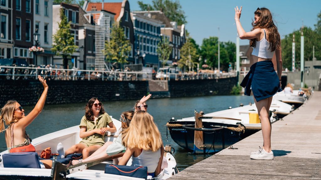 Boat Rental in Amsterdam, Utrecht, Haarlem, Loosdrecht & Leiden